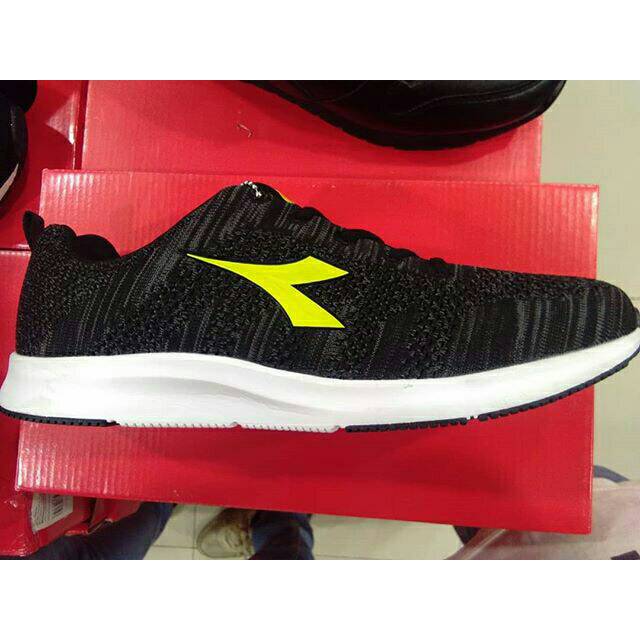 Jual Sepatu diadora original Indonesia|Shopee Indonesia