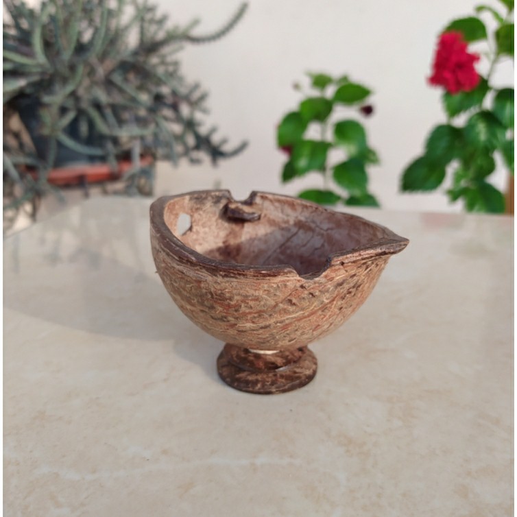 Asbak Batok Kelapa / Asbak Antik / Asbak Unik / Asbak Handmade / Barang  Antik / Barang Unik | Shopee Indonesia