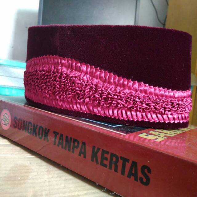 Jual Peci Kembang Merah Songkok Awing Sakinah Indonesia|Shopee Indonesia