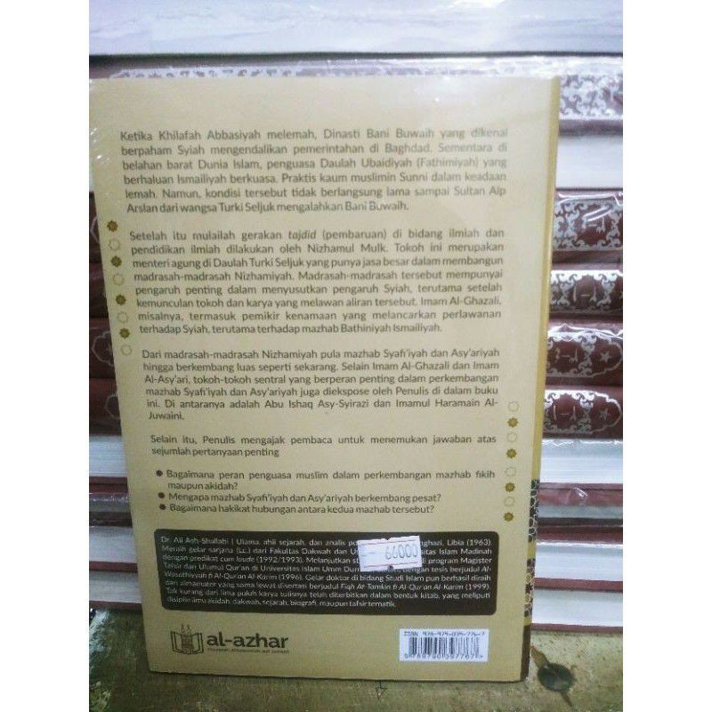 SYAFI&rsquo;IYAH &amp; ASY&rsquo;ARIYAH (Sejarah, Hubungan, &amp; Perkembangan di Dunia Islam)  Original al-azhar | Shopee Indonesia