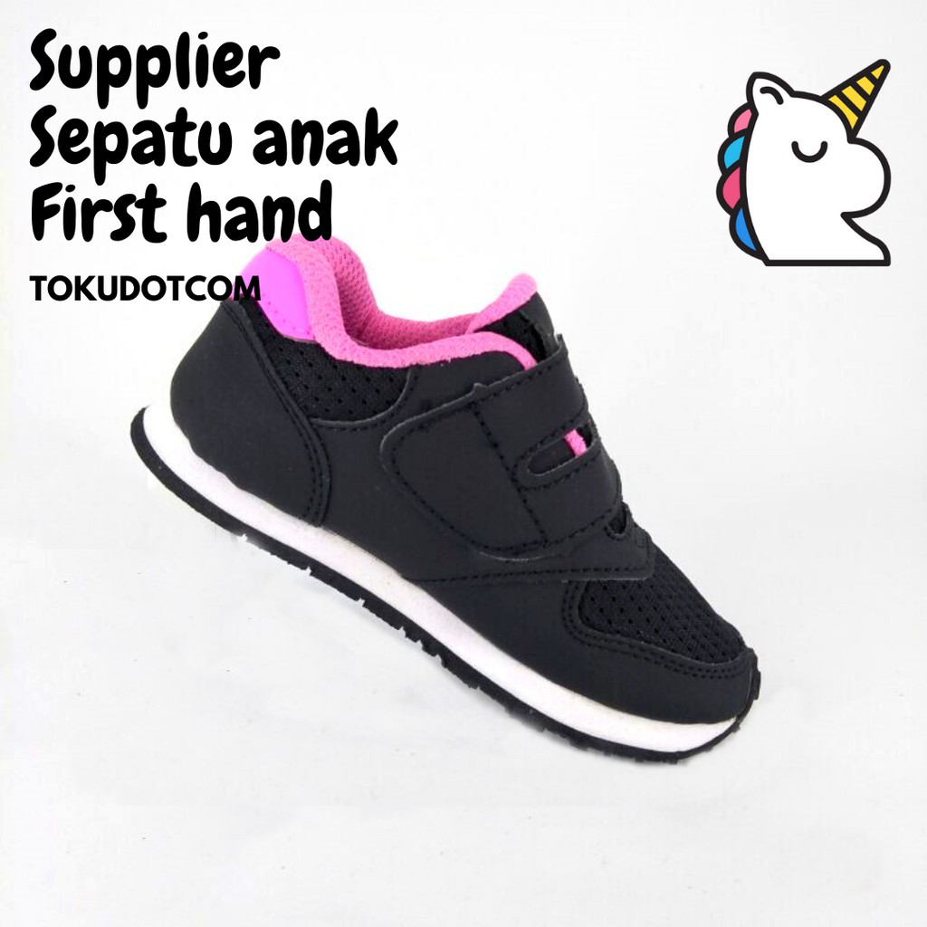 SEPATU ANAK PEREMPUAN CEWEK USIA 1-7 TAHUN SEPATU SEKOLAH ANAK HITAM PINK  SIZE 24-37 RINGAN KARET | Shopee Indonesia