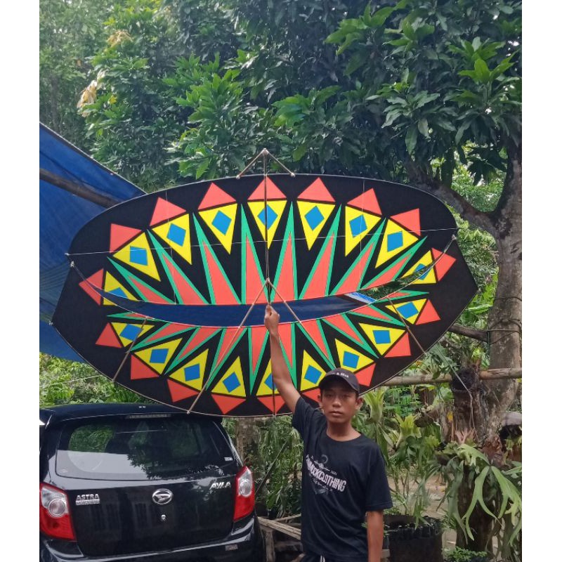 Layang layang gapangan pegon (motif layang layang di dalam layang layang) |  Shopee Indonesia