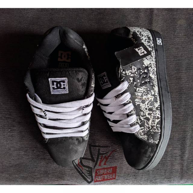 Jual SEPATU ADIO , DC CHARACTER ORIGINAL SAMPLE NOT FOR SALE SEPATU GEMUK  Indonesia|Shopee Indonesia