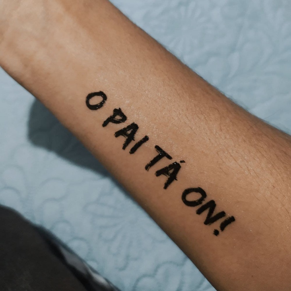 Tatuagem Temporária Adesiva Frases De Efeito 10X4,5Cm Masculino Feminino Novas | Shopee Brasil 1000_x_1000_jpg
