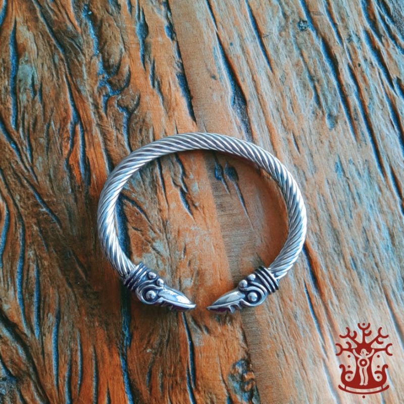 Bracelete Torc Huginn E Munin. Vikings, Corvos De Odin, Ragnar Lothbrok Aço Inoxidável Wicca Bruxa Corvo | Shopee Brasil 800_x_800_jpg