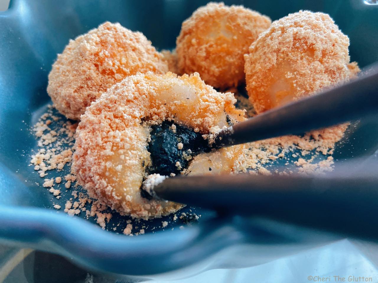 ホーチミン生活の中で簡単に楽しめる冷凍ゴマ団子 ~ Daiphat 黒ごまライスケーキ | フードアナリストちぇりのホーチミンの美味いもん