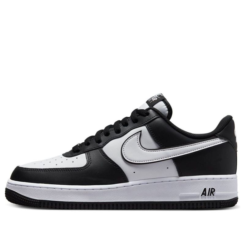 Nike Air Force 1 ’07 ‘Panda’