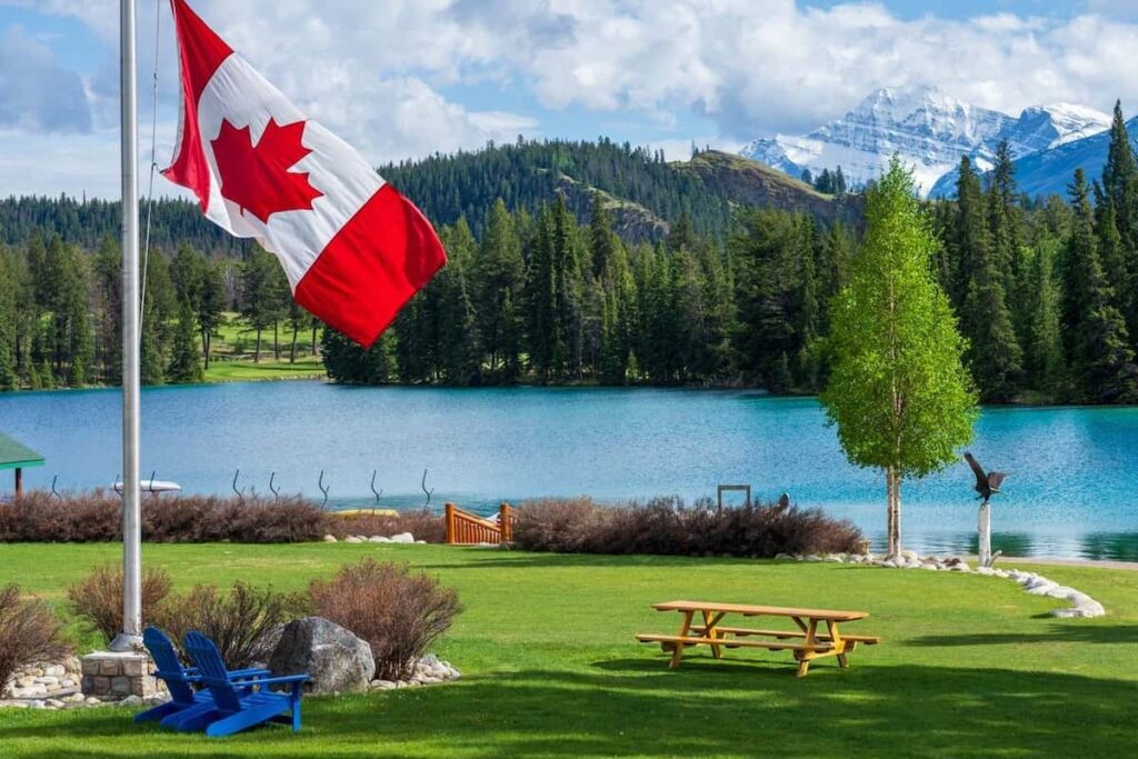 Canada holds second-ever Express Entry draw for senior managers with Canadian work experience