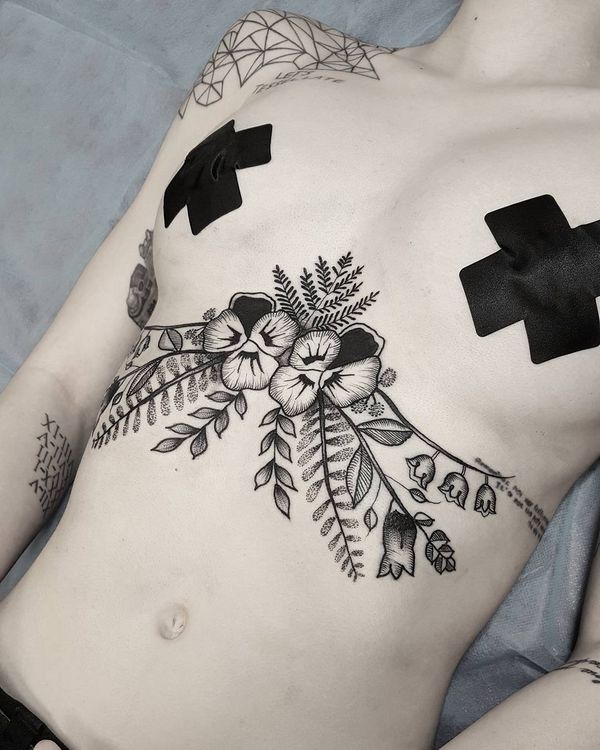 Idées De Conception De Tatouage Underboob, Sous Le Tatouage De La Poitrine - Club Tatouage 750_x_600_jpg