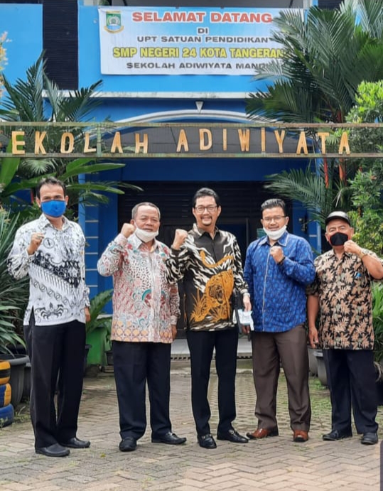 PPDB : Tasril Jamal Anggota DPRD Kota Tangerang Sidak 2 Sekolah –  cnnbanten.id