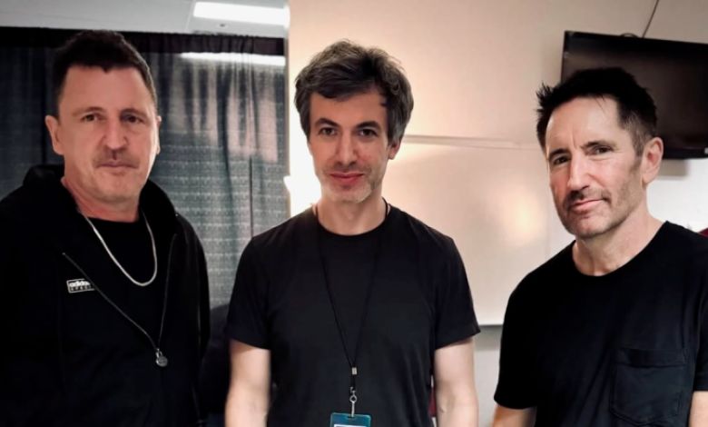 Nathan Fielder bertemu dengan kuku sembilan inci Nathan Fielder bertemu dengan kuku sembilan inci