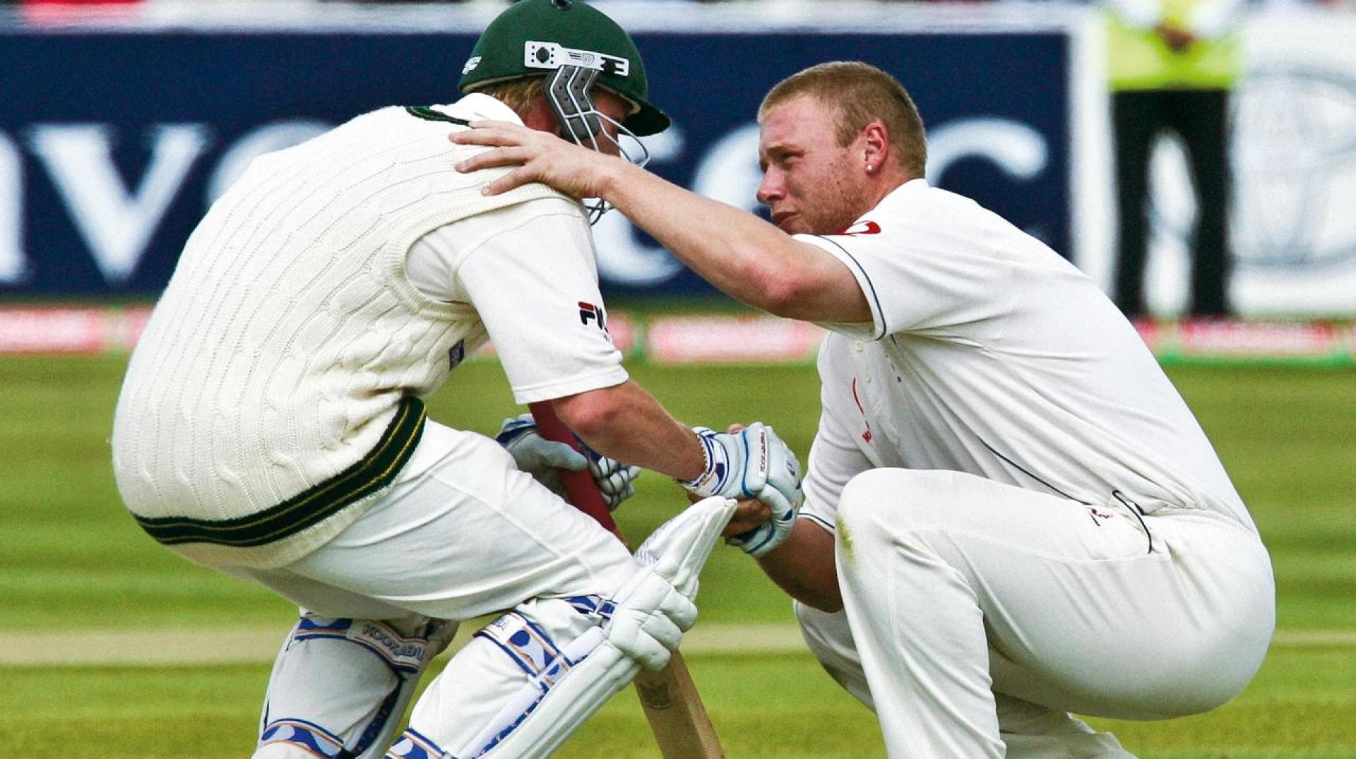 Andrew Flintoff photo with Brett Lee in 2005 Ashes, Edgbaston Test, video, what did he say