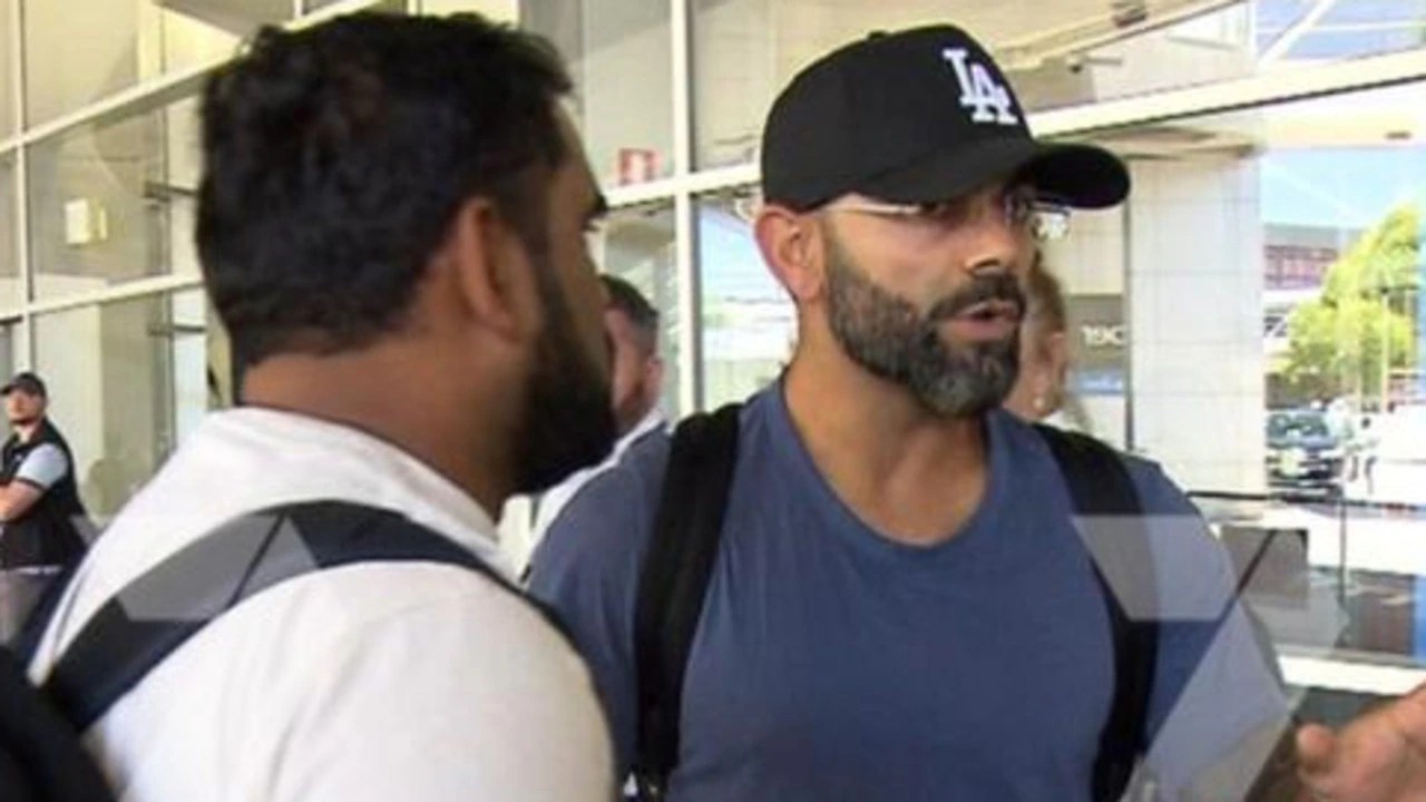 Virat Kohli confronts media at Melbourne airport, media altercation, India vs Australia Test series, news, videos, highlights