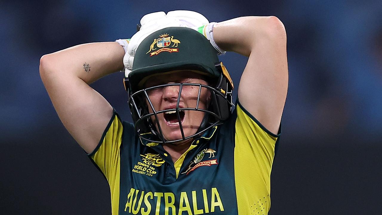 Australia defeats Pakistan, Alyssa Healy injury, Tayla Vlaeminck, video, highlights, cricket news