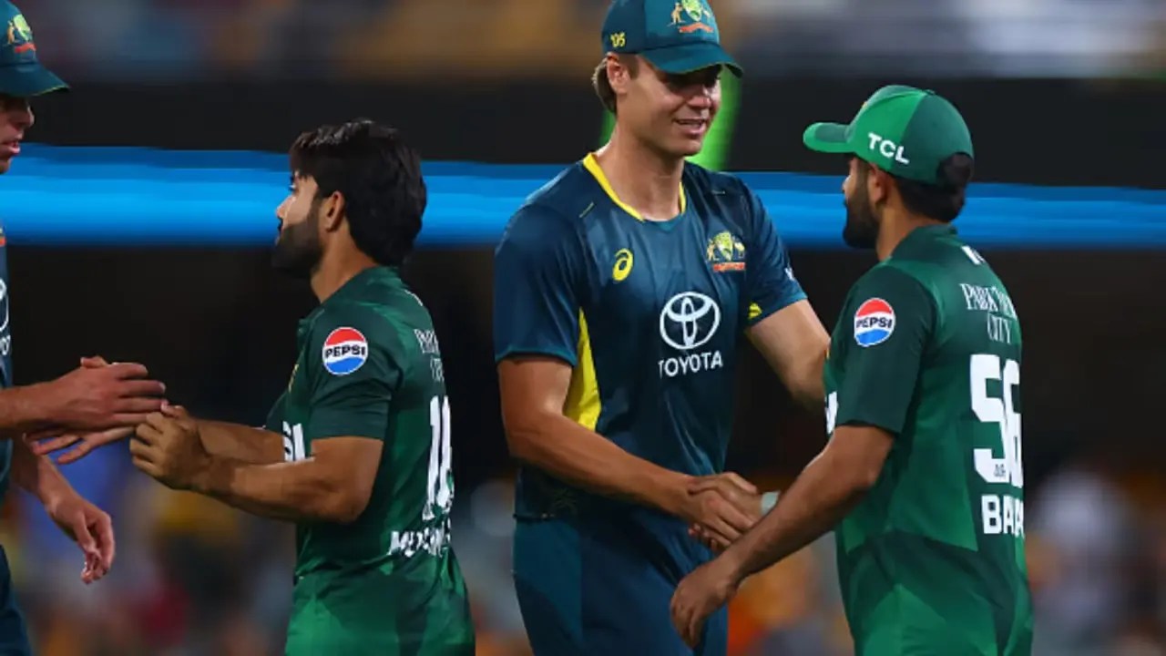 Pakistan drag India into Australia sequence promotion with low cost ‘Handshake Bhool Gaye Aap’ jibe