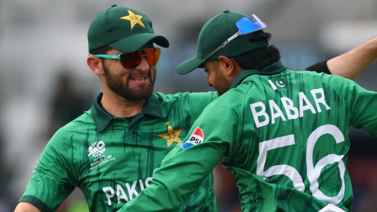 Babar Azam, Shaheen Afridi thrown out of Pakistan T20I team after loss to India Babar Azam, Shaheen Afridi thrown out of Pakistan T20I team after loss to India