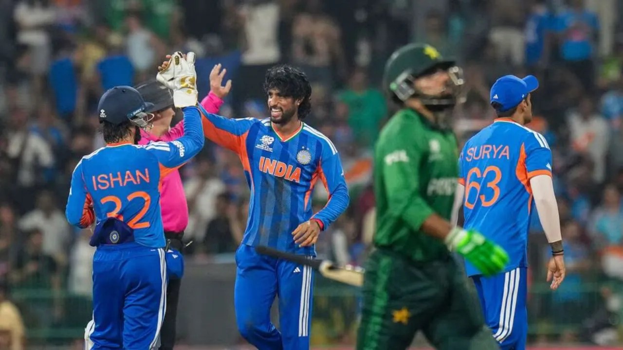 “Tilak Varma ko bowling karayi”: Suryakumar Yadav accused of slapping.... “Tilak Varma ko bowling karayi”: Suryakumar Yadav accused of slapping....