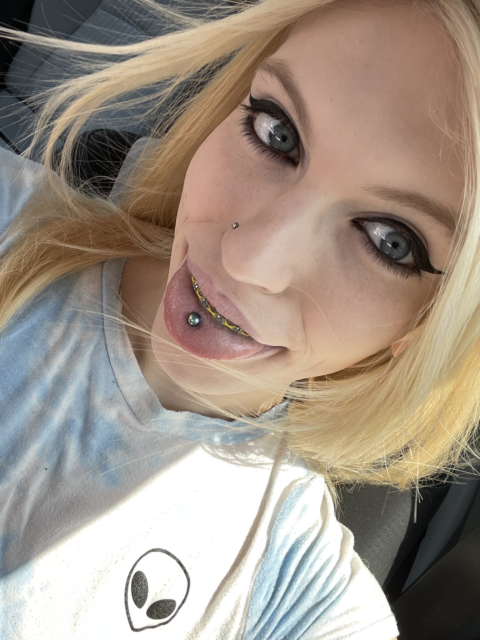 Izzy Wilde Braces girl from twitter full video