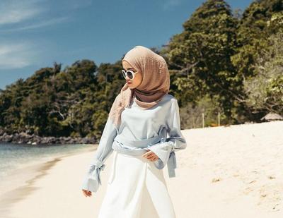 30 Contoh Model Baju Hijab Untuk Ke Pantai  Fashion 