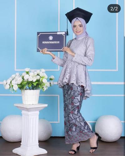 30 Model Baju  Untuk Wisuda  2021  Fashion Modern dan 