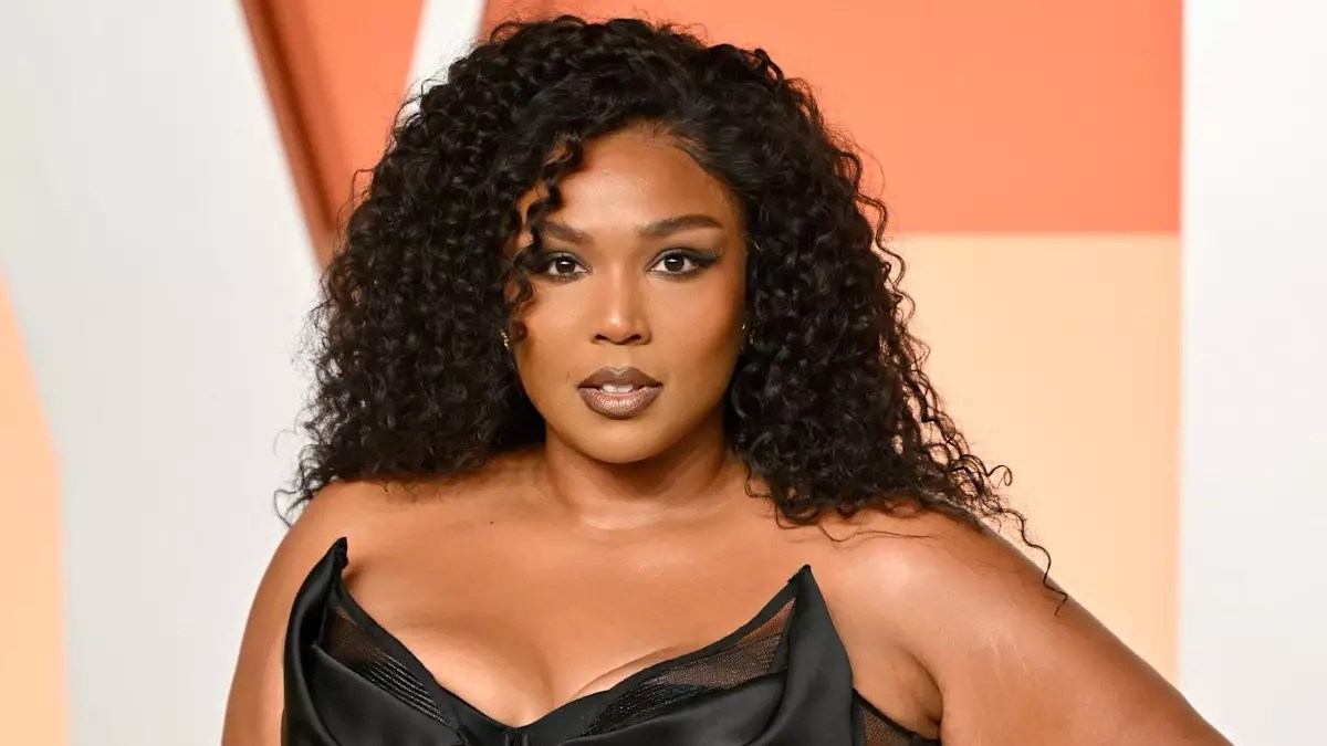 Empowered Transformation: Lizzo’s Journey of Self-Acceptance and Confidence