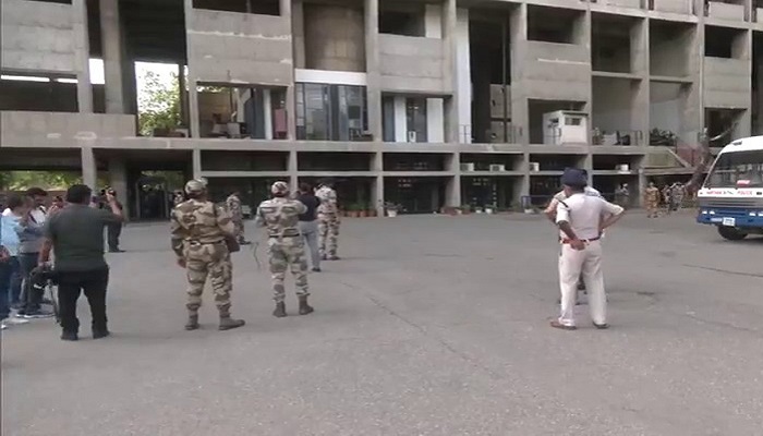 Bomb Squads reached the Secretary Bombing with Bomb at Haryana CM House