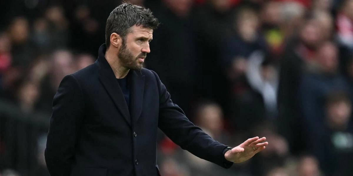 Michael Carrick Tegaskan Siap Pimpin Manchester United di Tengah Tekanan Besar