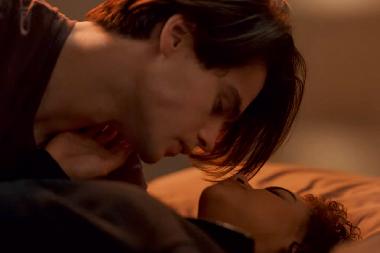 Ginny and georgia nude scene