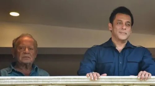 বলিউডের চিত্রনাট্যকার সেলিম খানের স্বাস্থ্যের উন্নতি, শীঘ্রই হাসপাতাল থেকে ছাড়া পাবেন