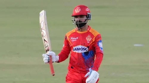 শাদাব খানের অলরাউন্ড নৈপুণ্যে কোয়েটা গ্ল্যাডিয়েটর্সের বিপক্ষে ইসলামাবাদের সহজ জয়