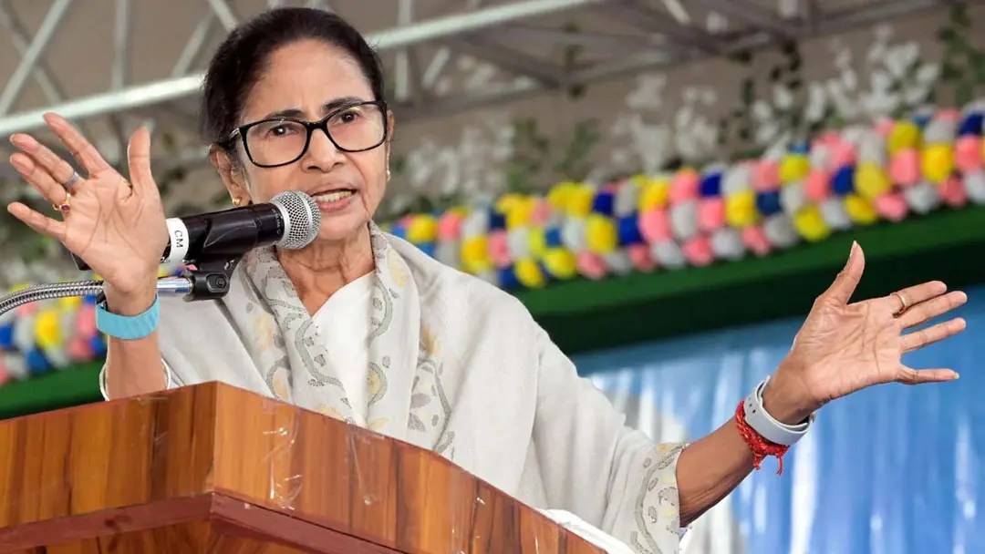 স্বাক্ষর জালিয়াতির মামলায় মমতা বন্দ্যোপাধ্যায়ের বাড়িতে সিআইডির তল্লাশি