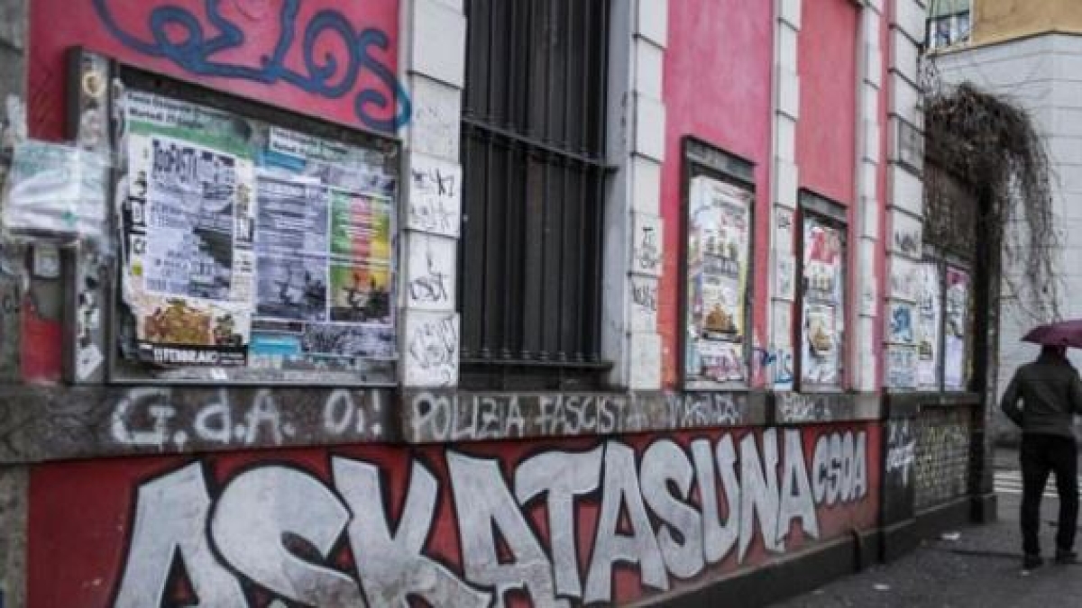 Scontri tra No Tav e forze dell’ordine in Valle di Susa, la Lega: ad Askatasuna professionisti della violenza e la proposta di chiudere il centro sociale di Torino