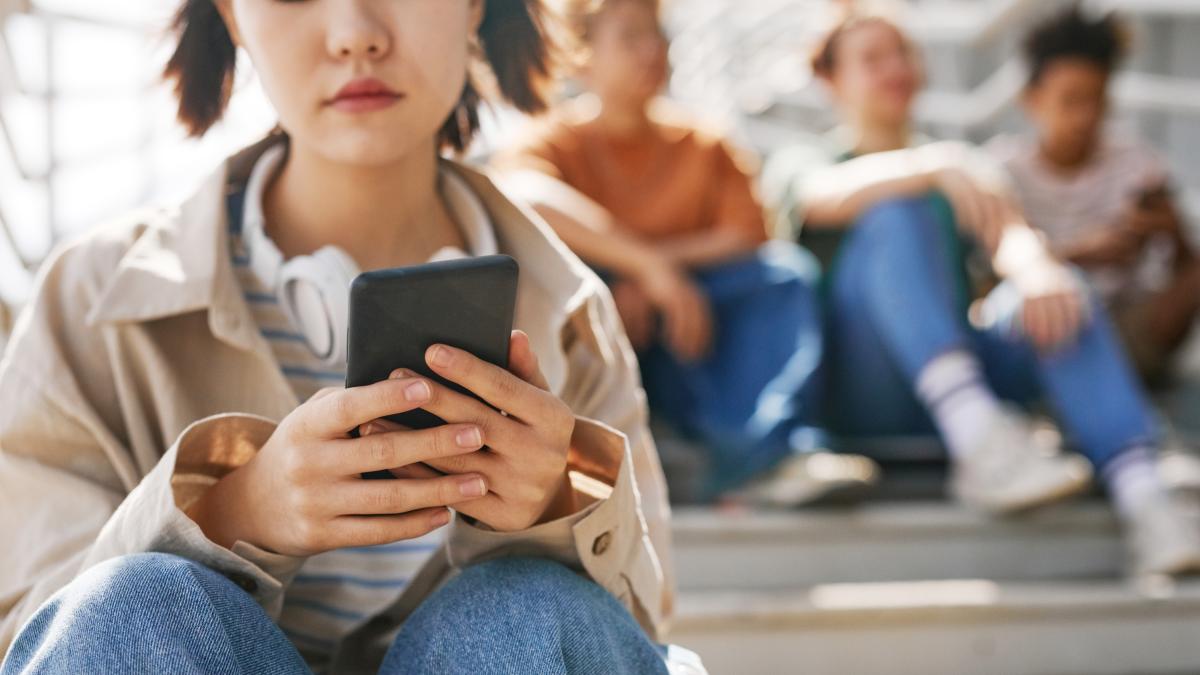 Ipertensione e colesterolo alto tra i giovani: colpa dei video?