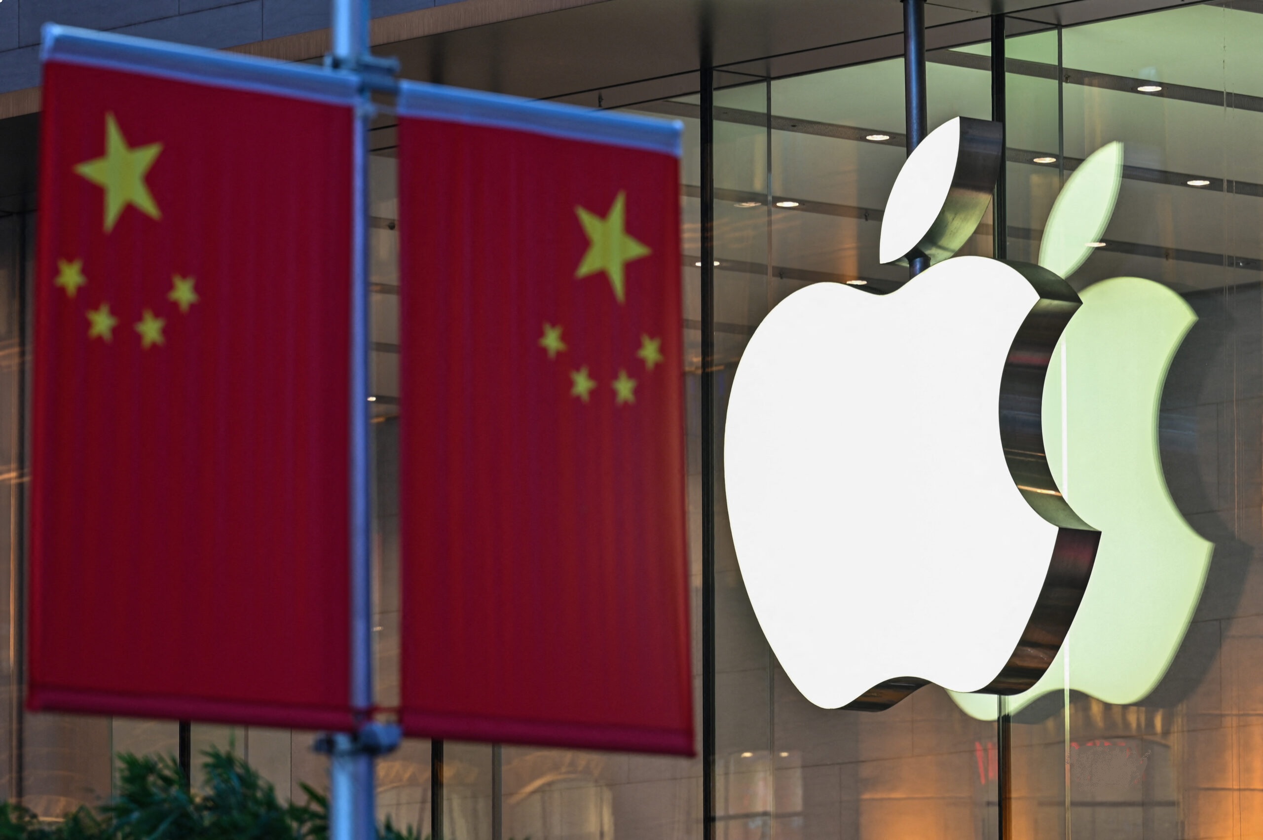 Hafnium e la strategia cyber cinese: ecco la capacità del gruppo hacker contro i dispositivi Apple
