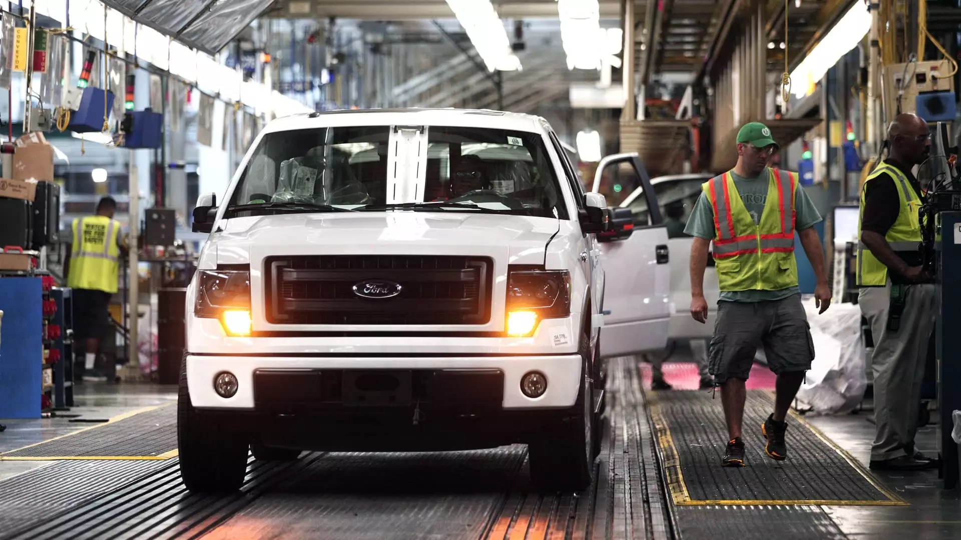 Market Movements: Analyzing Recent Stock Performances and Upgrades