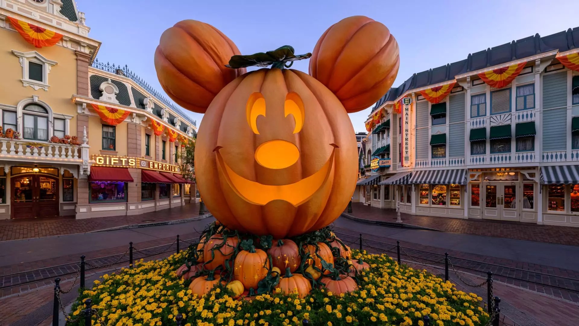 The Magical Transformation: From Halloween to Holiday at Disney Parks
