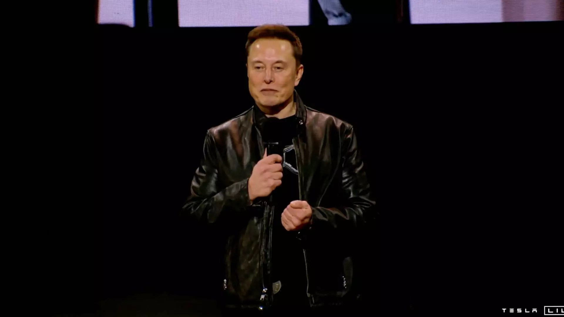 The Dangers of Misleading Autonomy: A Critical Look at Tesla’s Marketing Practices