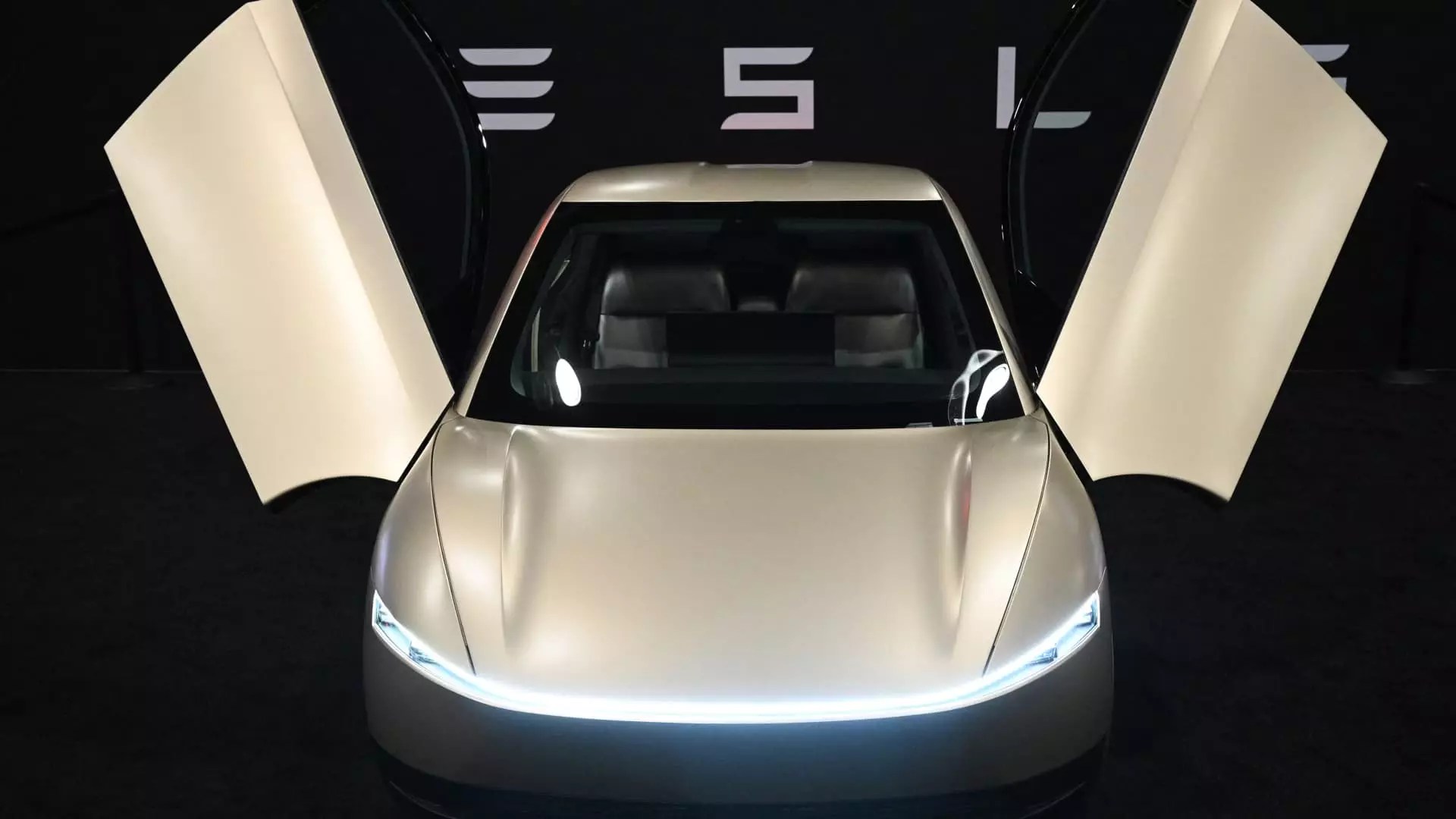 5 Alarming Truths About Tesla’s Self-Driving Promises