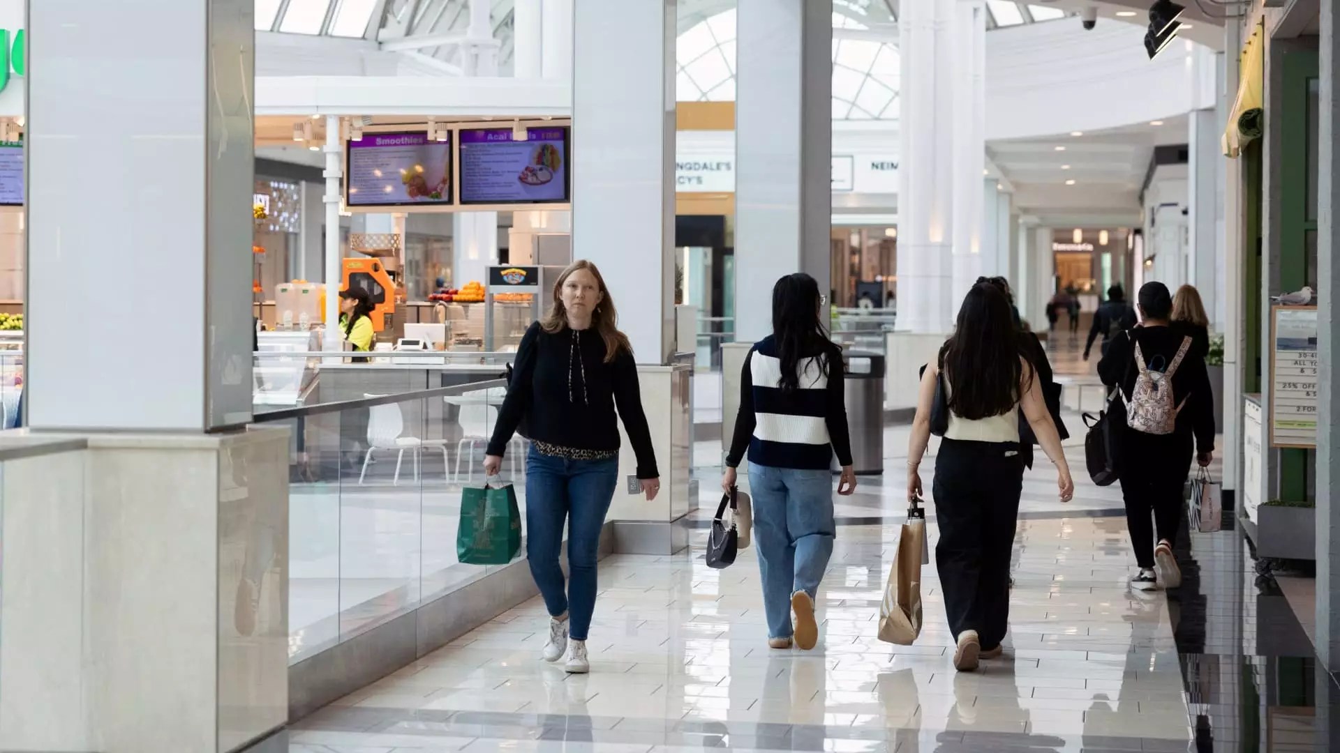 2025’s Consumer Conundrum: 5 Disturbing Trends of Economic Disparity