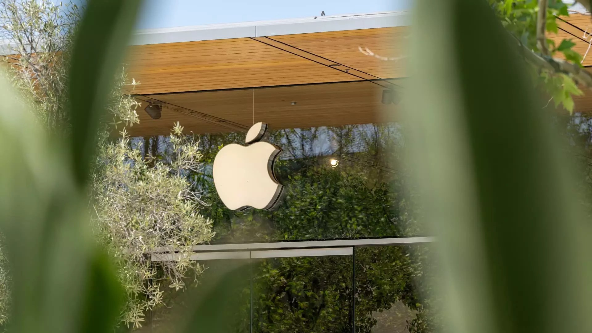 7 Reasons Apple’s Legal Battle with Epic Games Reflects a Corporate Stranglehold