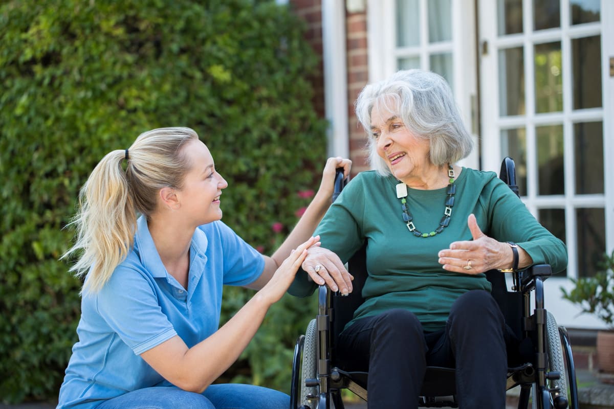 Comment devenir aide-soignant ? - MaFormation
