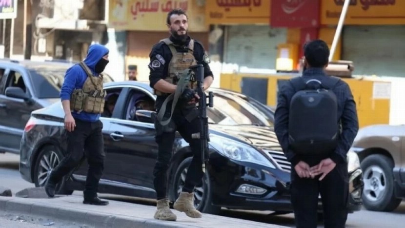 تمديد حظر التجول في حمص والداخلية تنفي طائفية جريمة زيدل تمديد حظر التجول في حمص والداخلية تنفي طائفية جريمة زيدل