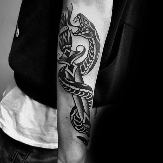 Il Significato Dei Tatuaggi: Il Pugnale 564_x_564_jpg