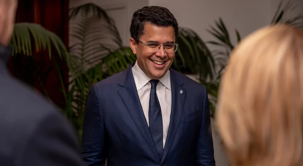 Turismo y Aviación instan a acelerar mejoras en el AILA frente a creciente flujo de visitantes