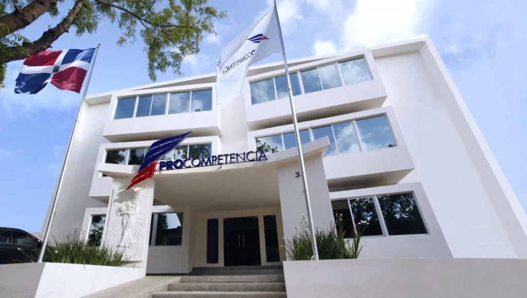 Cuatro empresas suplidoras de tentempié escolar investigadas por maniobra fradulenta