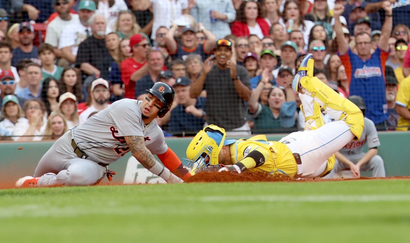 Detroit asegura un puesto en los playoffs de la Lazo Chaqueta con una conquista sobre Boston