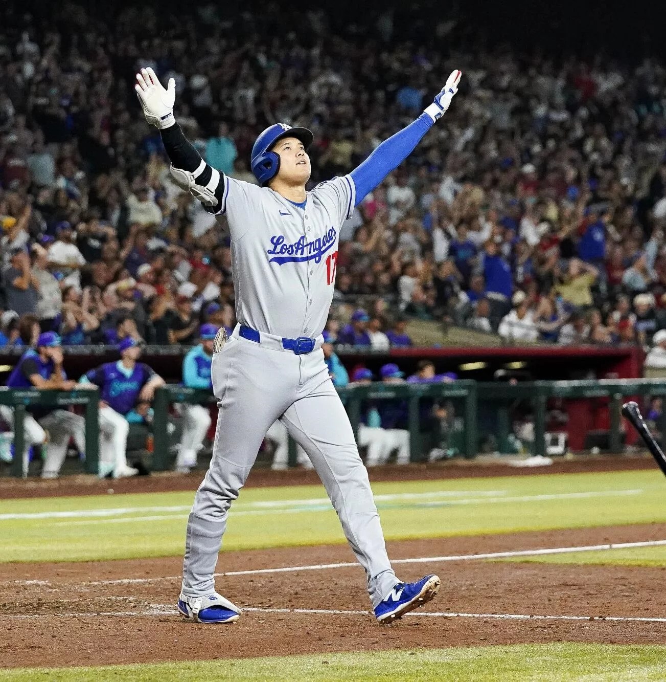 Teóscar Hernández y Shohei Ohtani conectan 2 jonrones, Blake Snell domina en la vencimiento de los Dodgers sobre los Rojos
