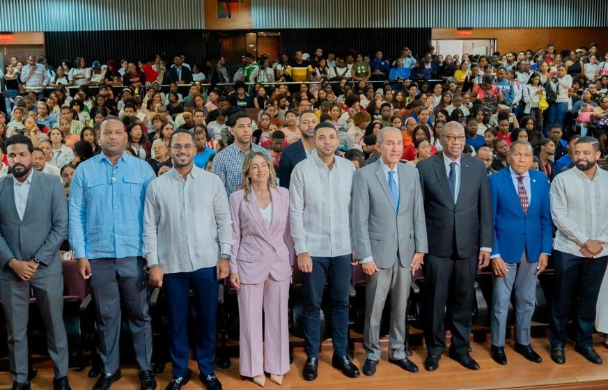 Maleable verde, la nueva postura de Supérate y el Tarea de la Adolescencia para apoyar estudiantes