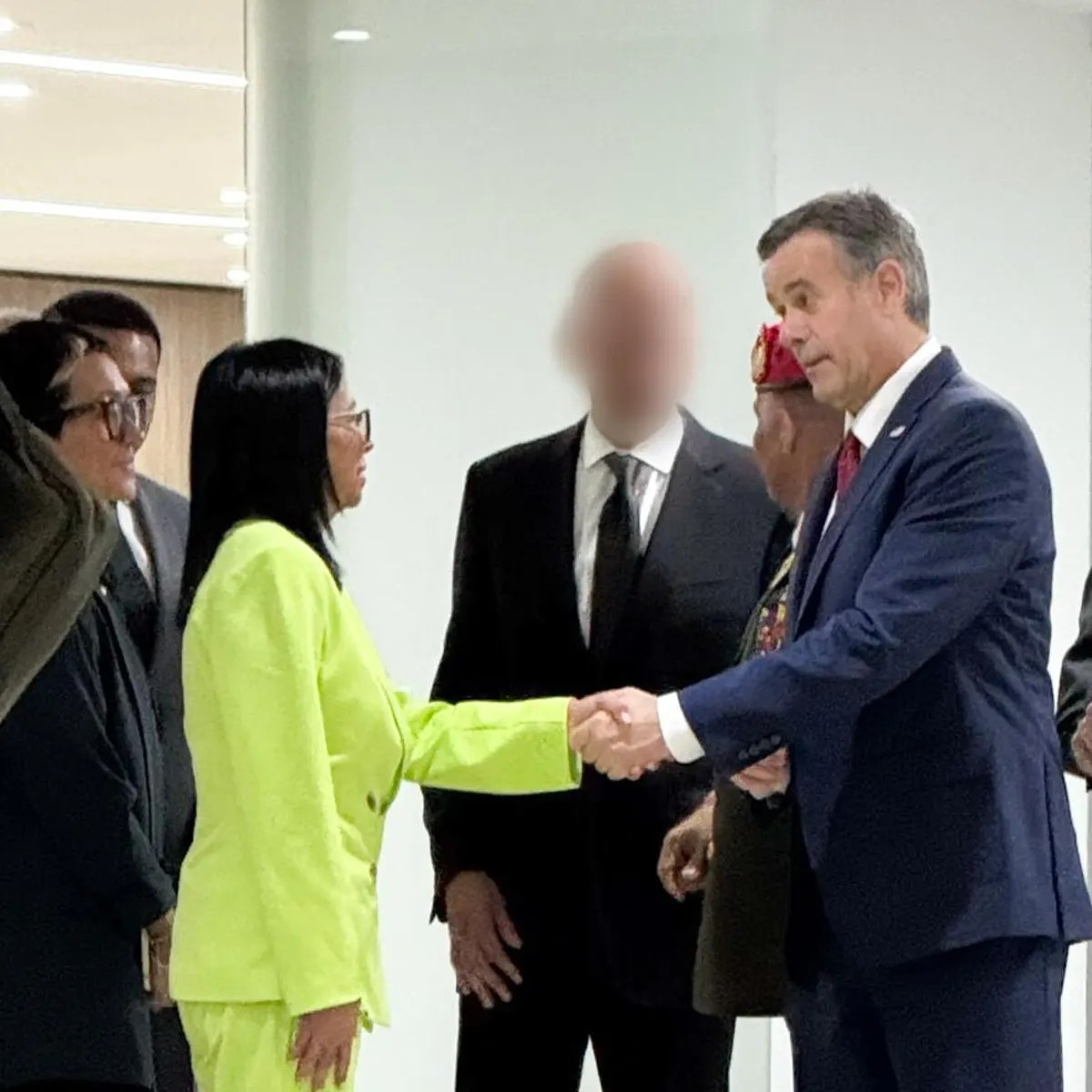 Delcy Rodríguez se reunió con el director de la CIA en Caracas