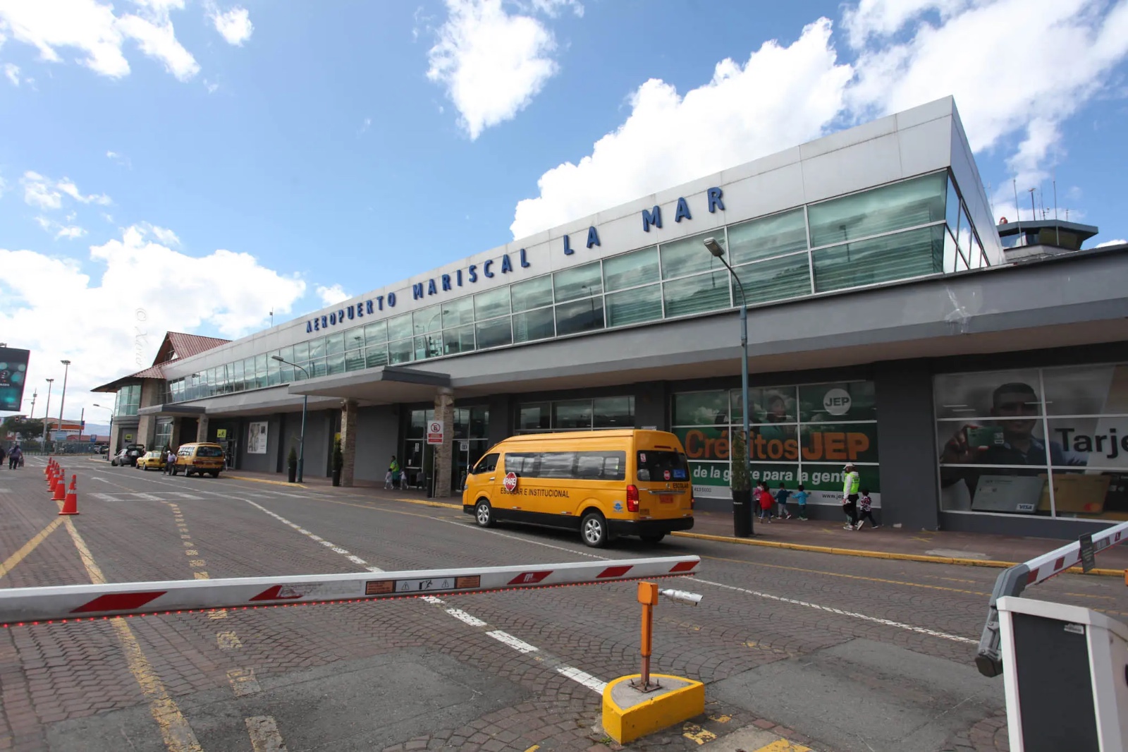 Nuevos pedidos para la internacionalización del aeropuerto